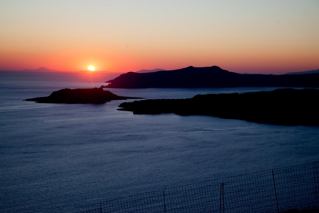 Santa Rinoula Suites Sea Sunset Views Adults Only Megalochori  Esterno foto