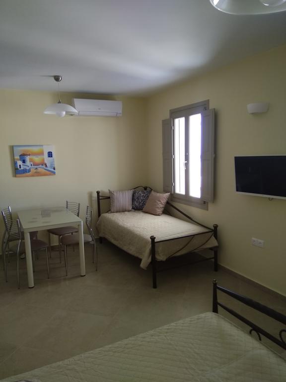 Santa Rinoula Suites Sea Sunset Views Adults Only Megalochori  Camera foto