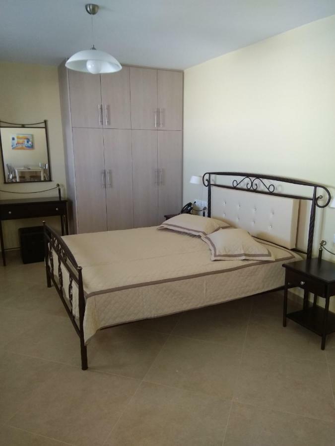Santa Rinoula Suites Sea Sunset Views Adults Only Megalochori  Esterno foto