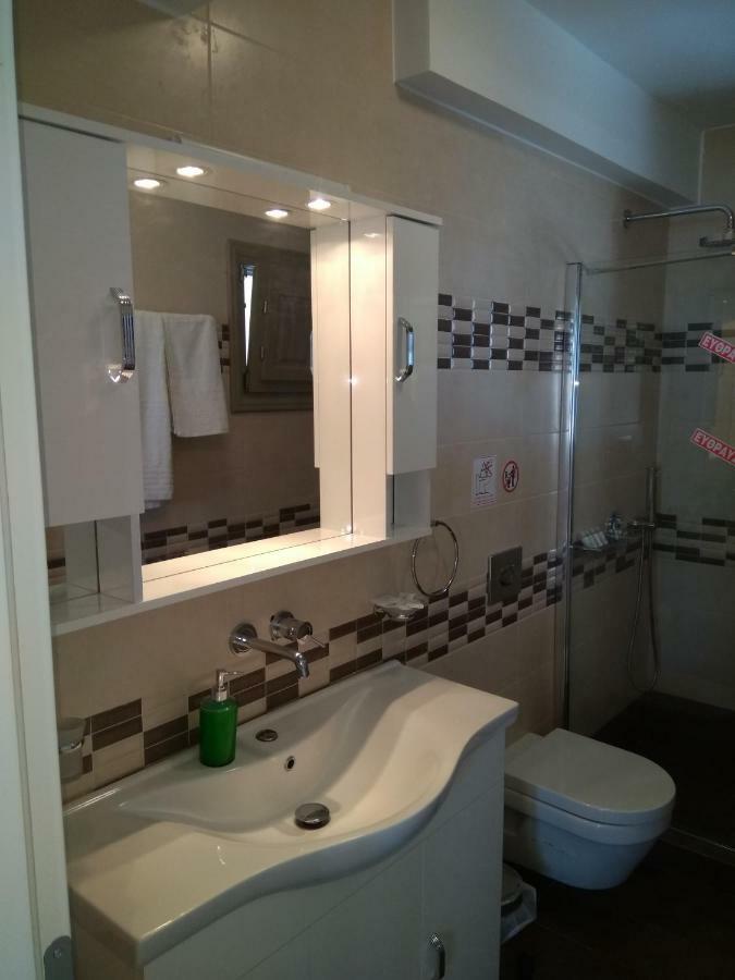 Santa Rinoula Suites Sea Sunset Views Adults Only Megalochori  Esterno foto